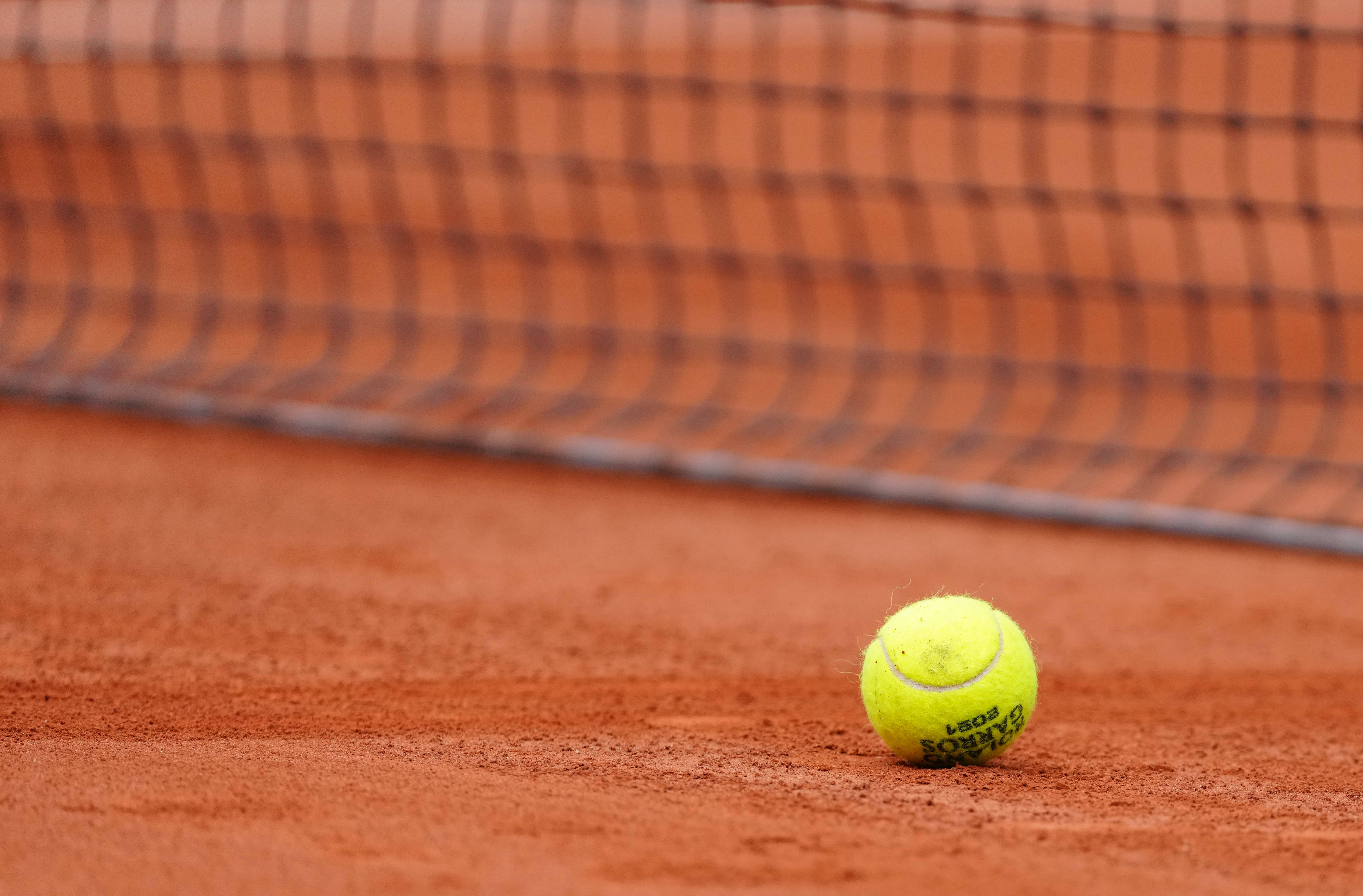 使他很快被 使他很快被